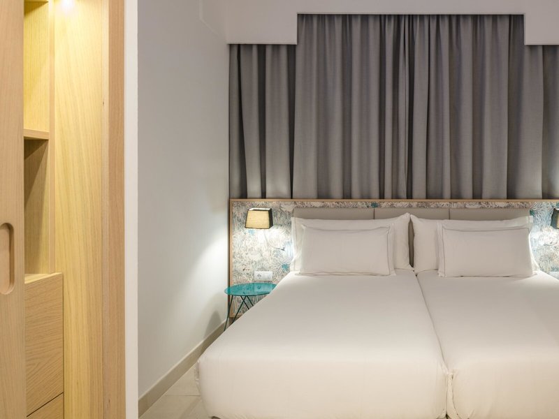 Plus Fariones Suite Hotel 36