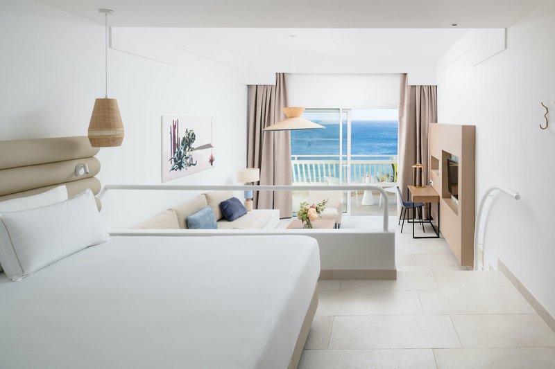 Plus Fariones Suite Hotel 30
