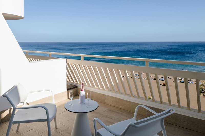 Plus Fariones Suite Hotel 33