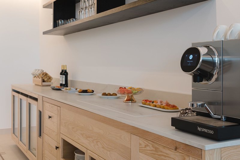 Plus Fariones Suite Hotel 35