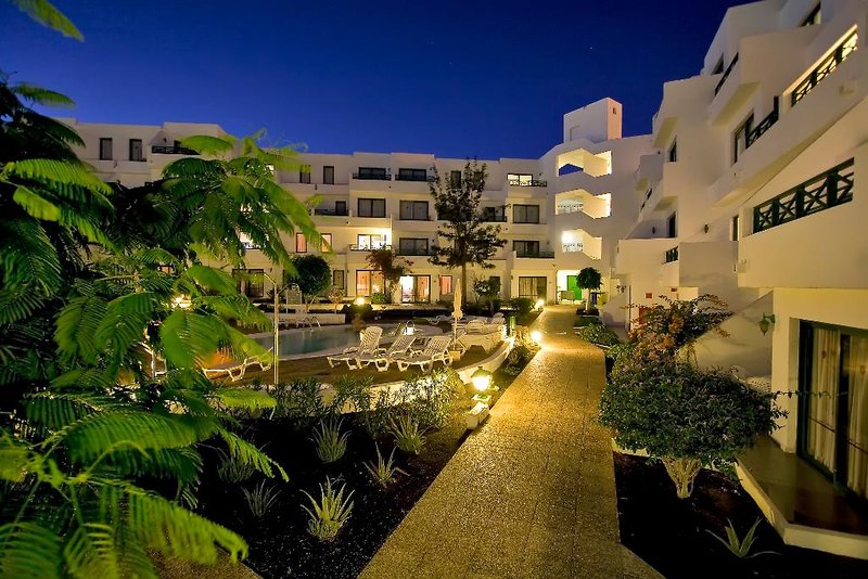 HG Lomo Blanco Apartments 5