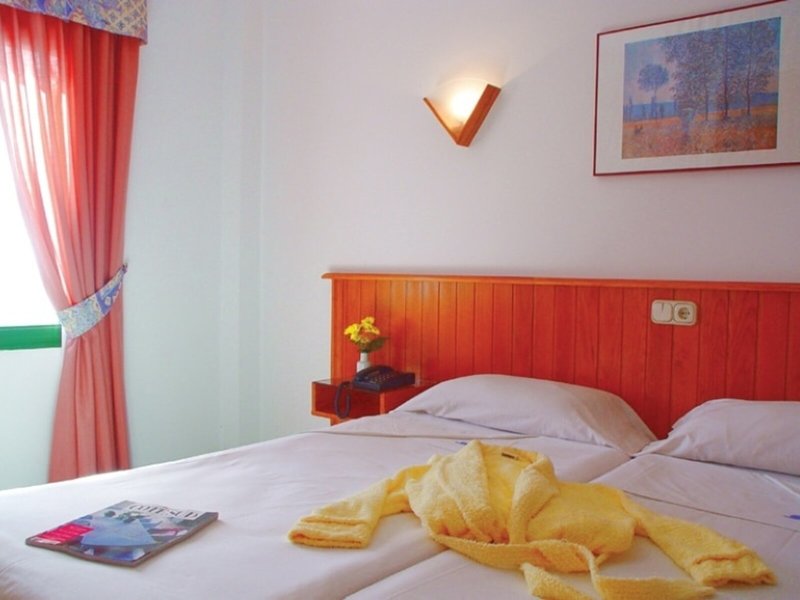 Aparthotel Blue Sea Los Fiscos 33 - Room Example