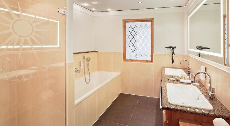 Wellness- und Vitalhotel Jagdhof 2