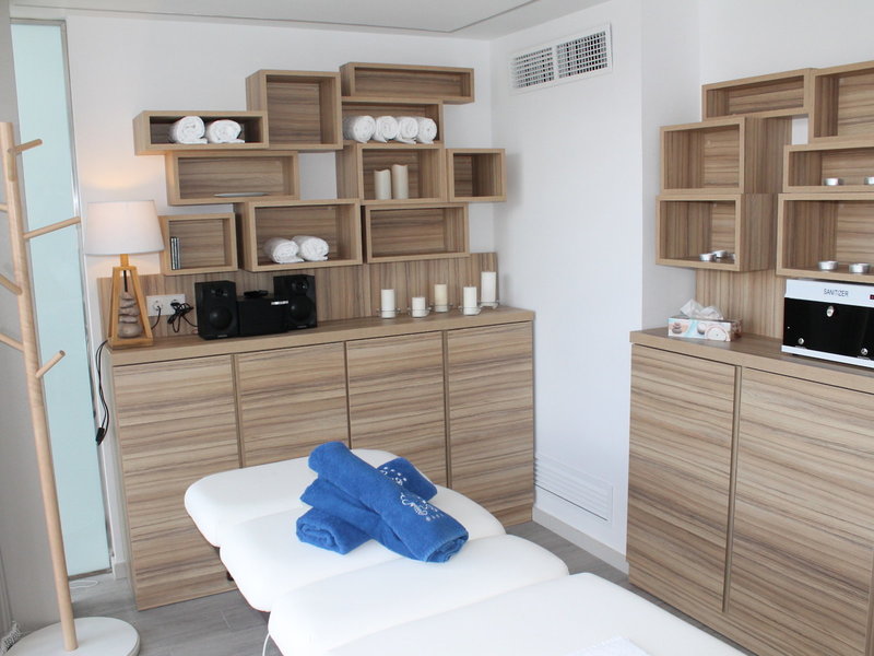 Bahia de Alcudia 28 - Health & Beauty