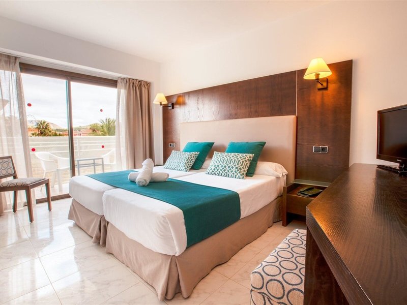 Bahia de Alcudia 33 - Room Example