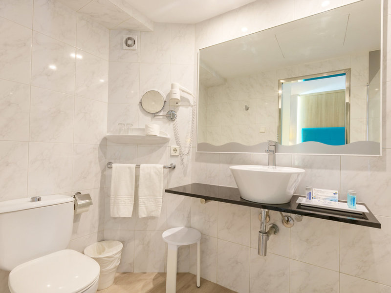 Bahia de Alcudia 36 - Room Example