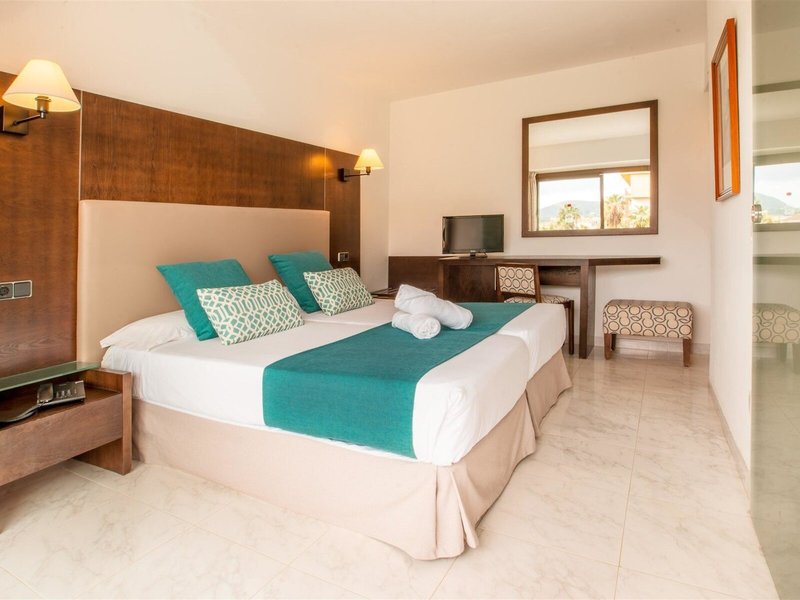 Bahia de Alcudia 41 - Room Example