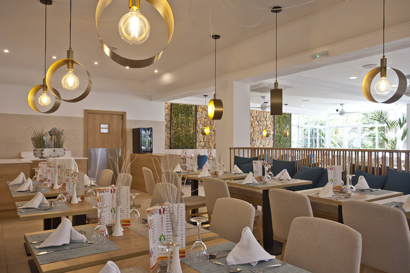 Bahia de Alcudia Hotel & Spa  16