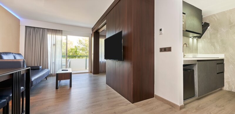 Bellevue Club 84