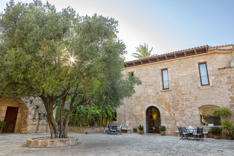 Casal Santa Eulalia 2