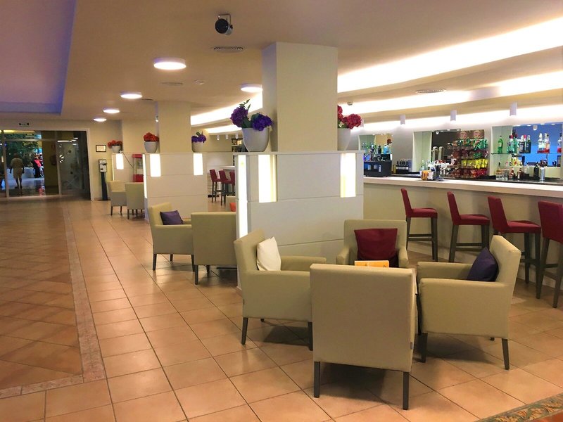 Ohtels Vil-la Romana 15