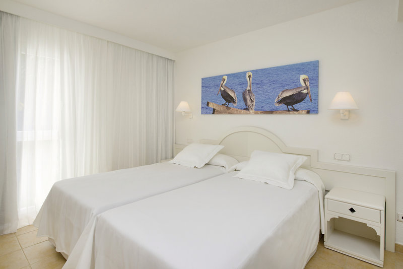 Iberostar Waves Ciudad Blanca 10