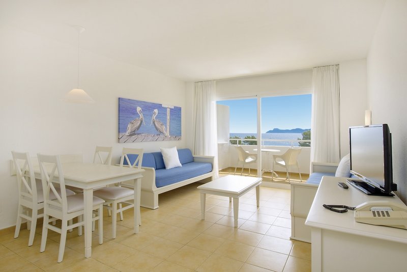 Iberostar Waves Ciudad Blanca 12