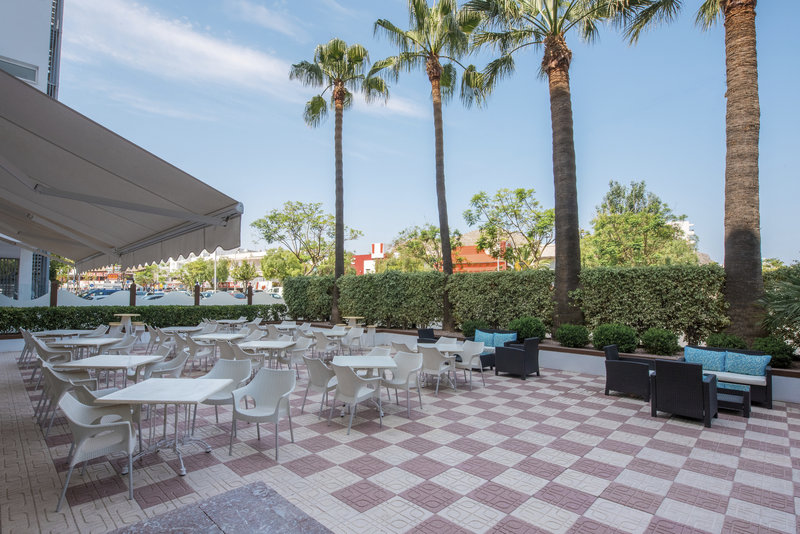 Iberostar Waves Ciudad Blanca 13