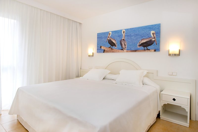 Iberostar Waves Ciudad Blanca 13