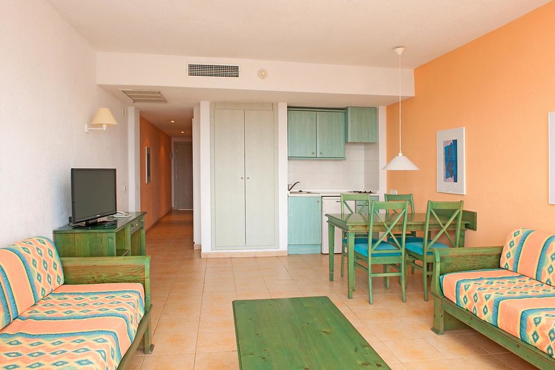 Iberostar Waves Ciudad Blanca 6