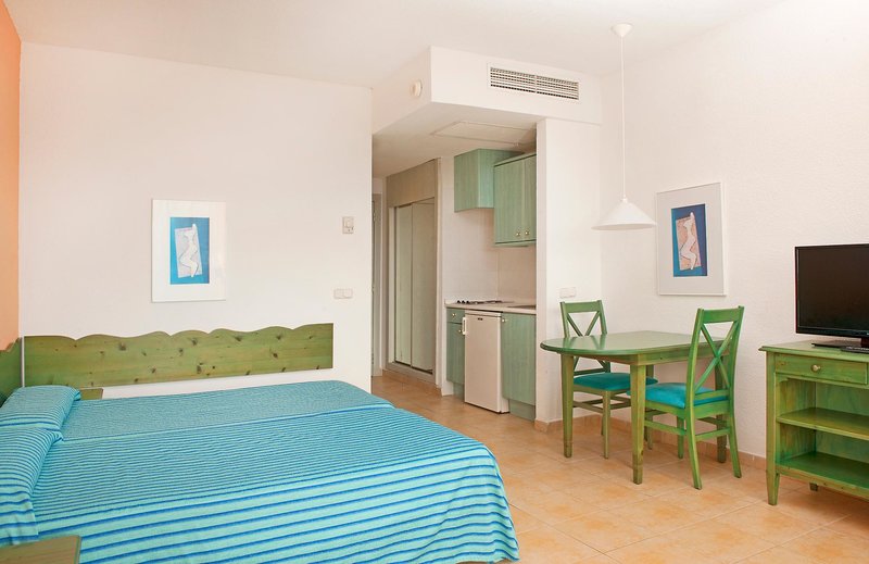 Iberostar Waves Ciudad Blanca 17