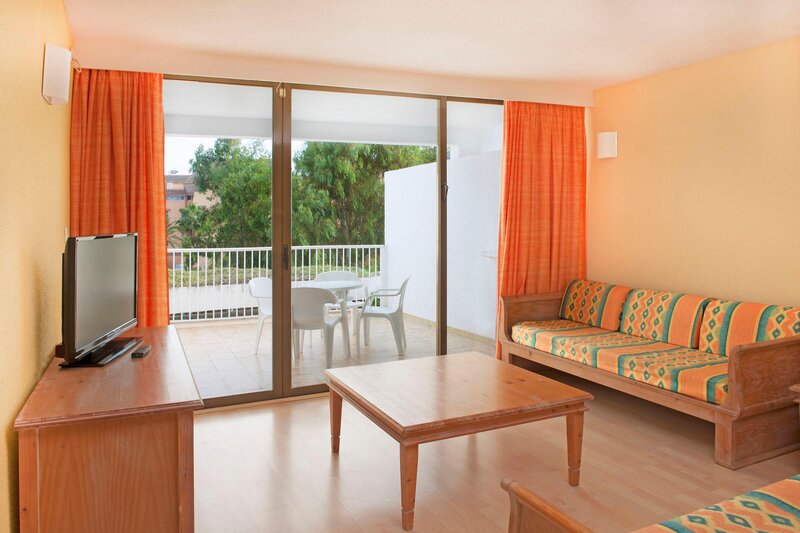 Iberostar Waves Ciudad Blanca 33