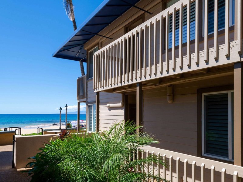 Days Inn by Wyndham Maui Oceanfront 8