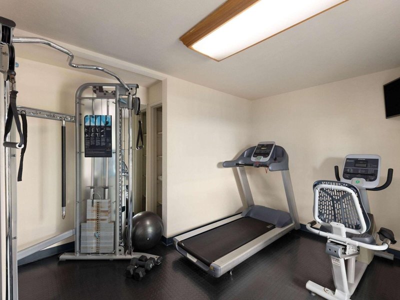 Days Inn by Wyndham Maui Oceanfront 28