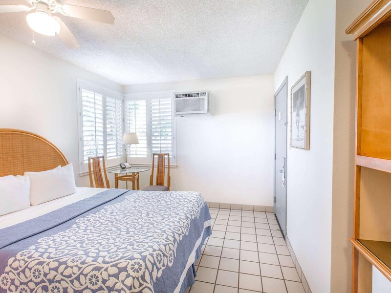 Days Inn by Wyndham Maui Oceanfront 34