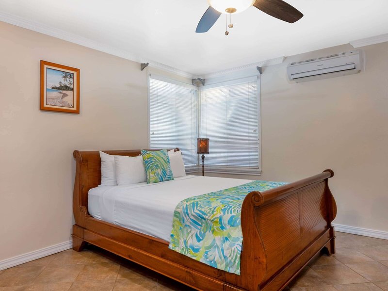 Days Inn by Wyndham Maui Oceanfront 35