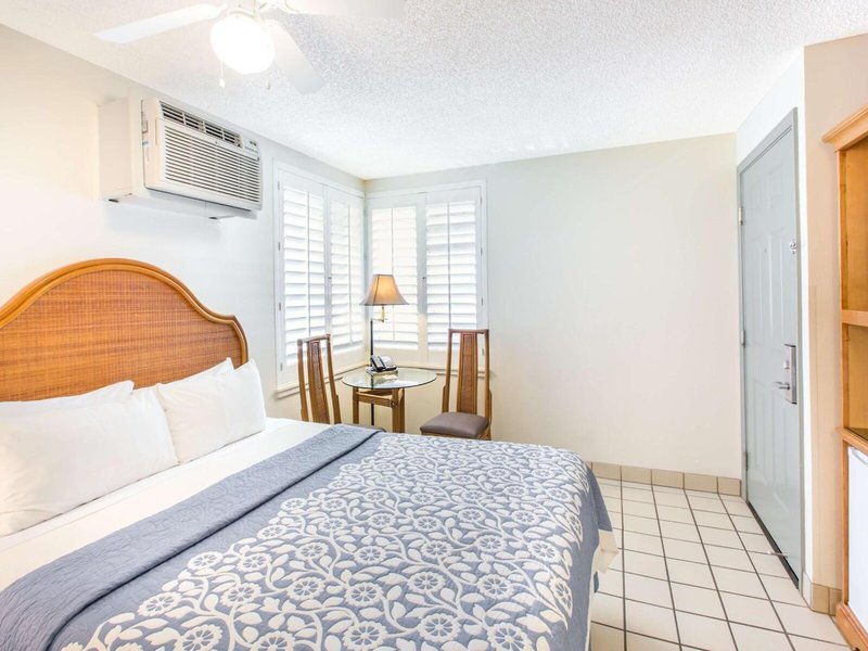 Days Inn by Wyndham Maui Oceanfront 38