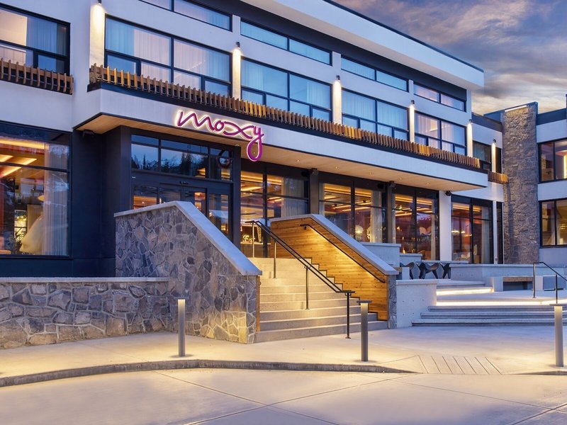 Moxy Banff 1