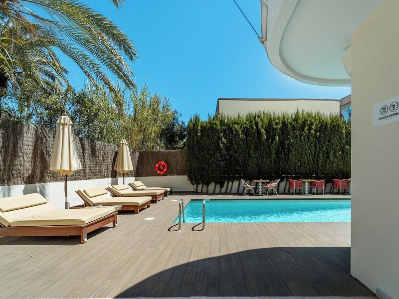 El Hotel Pacha 6