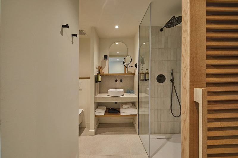 HSM President Golf & Spa 3 - Bathroom Example