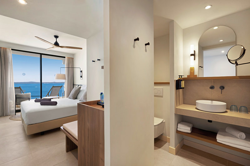 HSM President Golf & Spa 26 - Bathroom Example