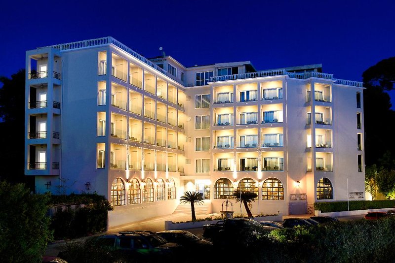 The Royal Grand Hotel  3