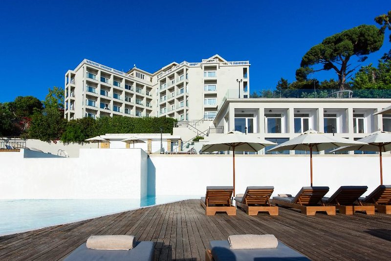 The Royal Grand Hotel  4