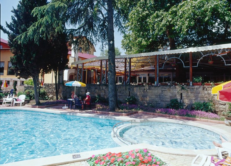 Estreya Palace 12