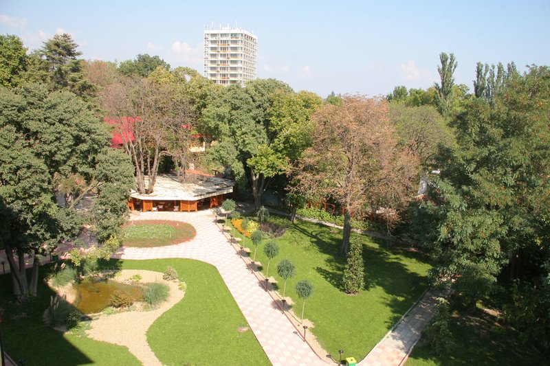 Estreya Palace 18
