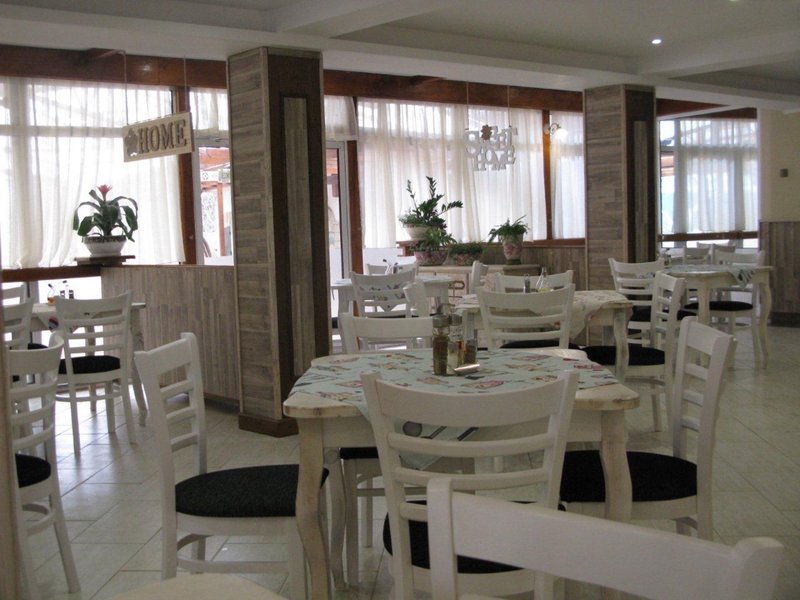 Estreya Palace 26