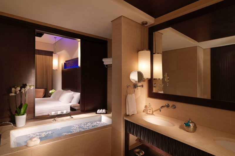 Anantara The Palm Dubai Resort 20 - Bathroom Example