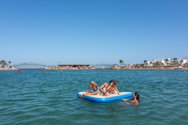 Desert Rose Resort 7