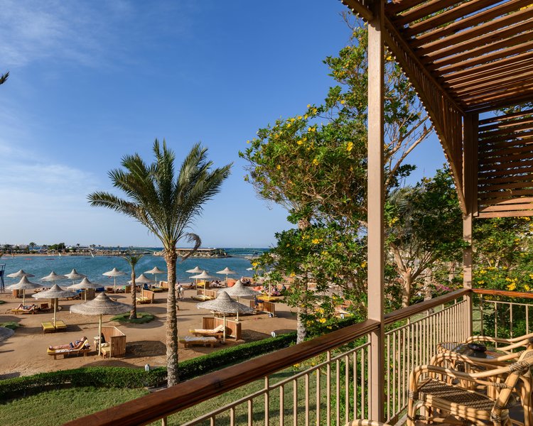 Desert Rose Resort 13