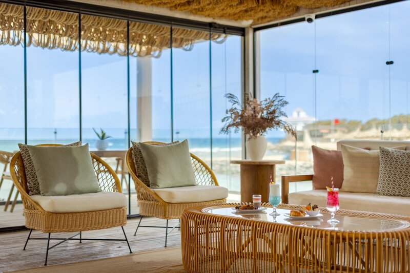 Desert Rose Resort 88