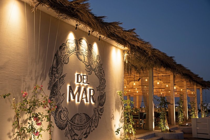 Desert Rose Resort 28