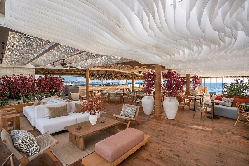 Desert Rose Resort 30