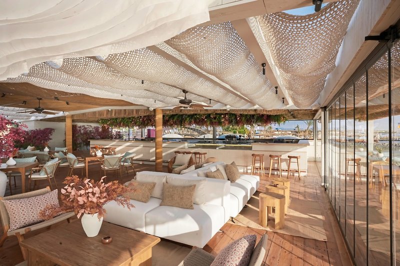 Desert Rose Resort 31