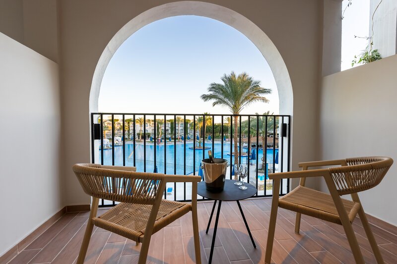 Desert Rose 14