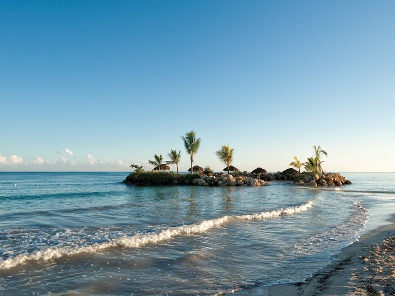 Hideaway at Royalton Blue Waters 9