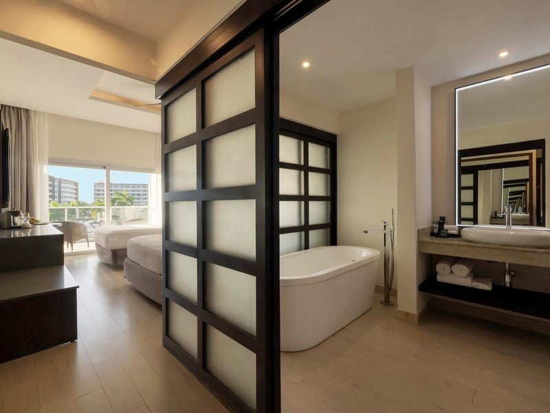 Hideaway At Royalton Blue Waters 48