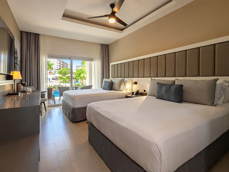 Hideaway at Royalton Blue Waters 3