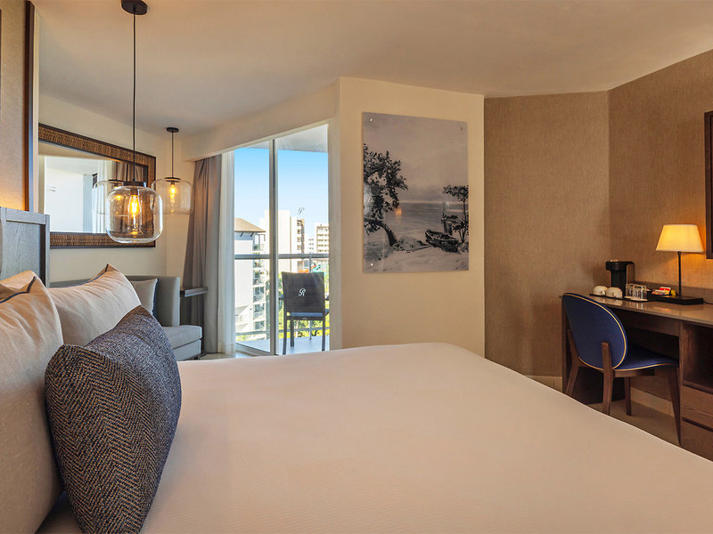 Hideaway at Royalton Blue Waters 10