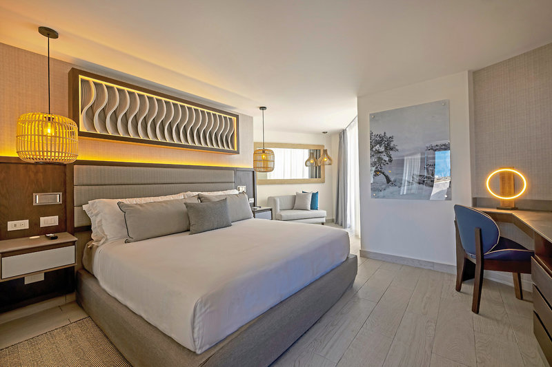 Hideaway at Royalton Blue Waters 3