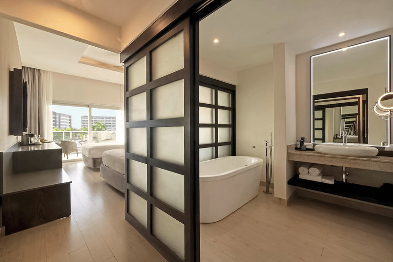 Hideaway at Royalton Blue Waters 21